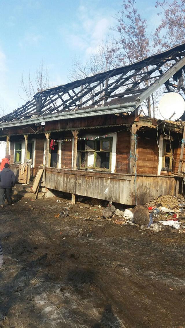 Familia cu 7 copii a rămas fără adăpost în urma incendiului și are nevoie de ajutor