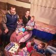 Familia cu cinci copii din Călinești-Enache a fost ajutată de o mulțime de oameni