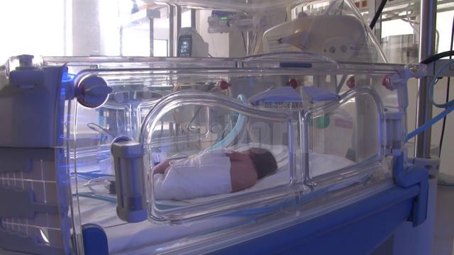 Nou-născut în terapie intensivă la Neonatologia Maternităţii Suceava