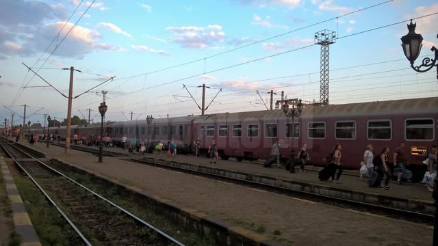Trenurile spre Litoral vor circula doar în sezonul estival