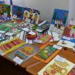 ,,Obiceiuri şi tradiţii româneşti”, redate în lucrări artistice de preşcolari din judeţ