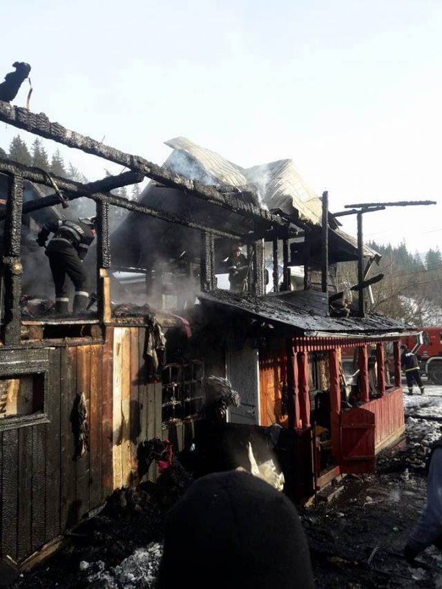 Două gospodării din comuna Frumosu, afectate de un incendiu