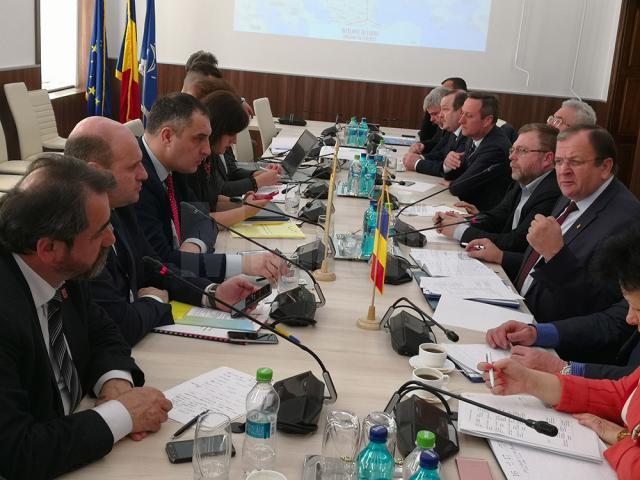 Gheorghe Flutur și autorităţile din Cernăuţi și Lvov continuă ofensiva pentru construcţia drumului pe coridorul european nord-sud prin estul Carpaților
