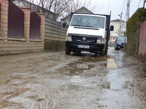 104 străzi de pământ din Suceava vor fi refăcute prin balastare