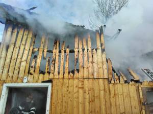 Incendiu la o gospodărie din Panaci