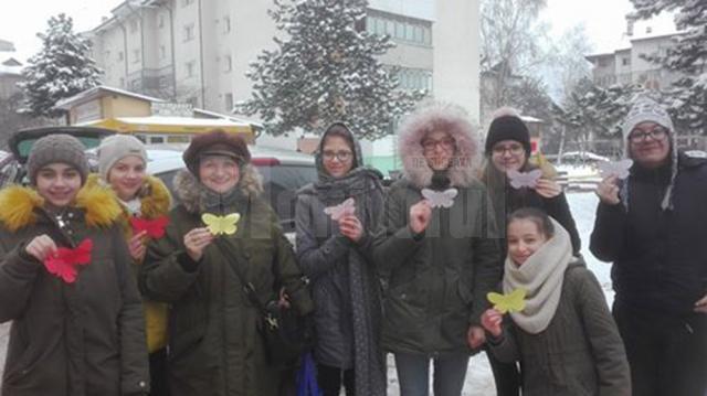 Elevii de la Școala „Miron Costin” au marcat Ziua Internaţională a Fericirii