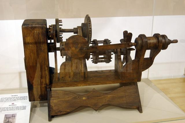 "Maşinile lui da Vinci", realizate după schiţele celebrului artist, pot fi admirate la Muzeul de Istorie din Suceava