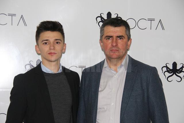 Constantin Bujdei împreuna cu tatăl său, Mihai Bujdei, la lansarea oficiala a companiei