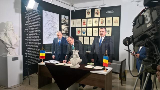 Semnarea protocolului de înfrăţire a judeţului Suceava cu raionul  Soroca si cu judeţul Alba