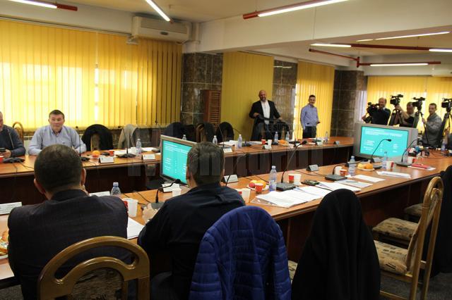 Registrul Spaţiilor Verzi din municipiul Suceava, aprobat cu doar jumătate din consilierii locali prezenţi la şedinţă