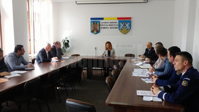 Întâlnire de lucru pentru creşterea gradului de siguranţă publică în comuna Şcheia