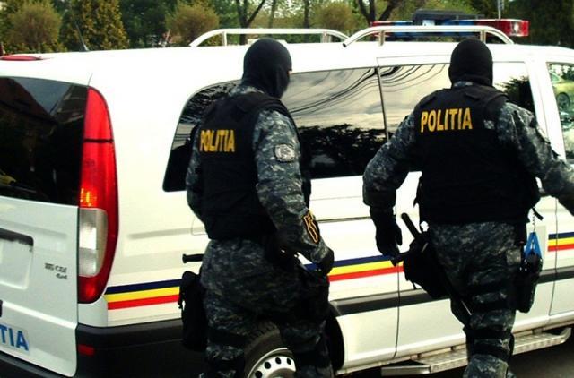 Trei hoți din Șcheia, reținuți pentru furturi comise în Suceava și la Neamț