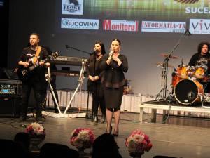 Luminița Anghel în concert cu Artis Band la gala de premiere “Voci de îngeri”- Suceava