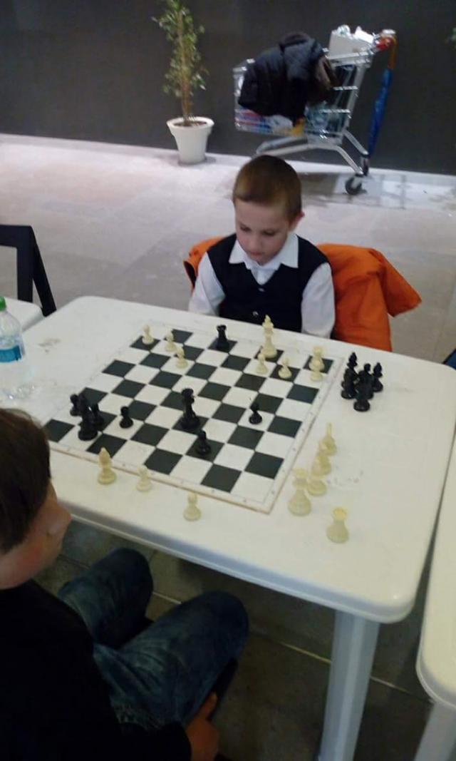 Copiii pasionați de șah au participat la Cupa Primăverii, un concurs organizat de CS Ariadna Suceava