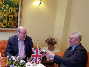 Primarul Sucevei s-a întâlnit cu ambasadorul Marii Britanii, la sediul municipalităţii