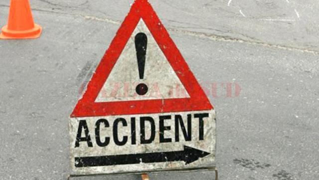O şoferiţă a provocat un accident în care au fost răniţi trei copii