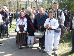Participare numeroasă a sucevenilor la concertul de clopote și toacă din centrul Sucevei