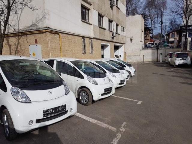 Mașinile electrice cu care s-a dotat Primăria Suceava consumă doar 5,8 lei/100 km