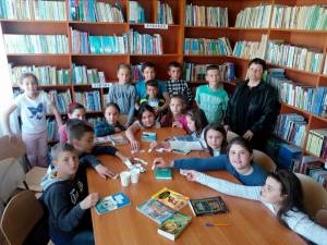 Eveniment „Ziua Bibliotecarului”, marcată la Liceul Tehnologic „Ștefan cel Mare” Cajvana