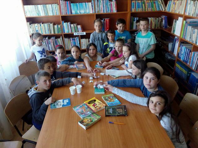 „Ziua Bibliotecarului”, marcată la Liceul Tehnologic „Ștefan cel Mare” Cajvana