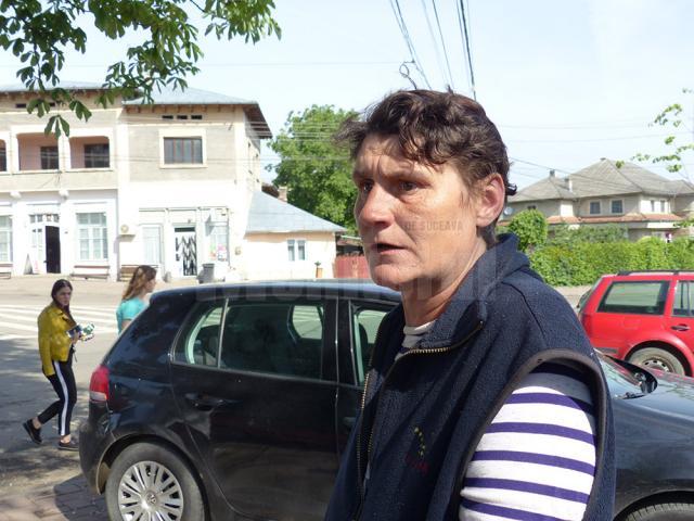 Maria Popa, femeia care acuză că fiul ei a fost lovit de diriginte