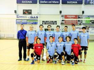 Echipa de volei juniori I LPS Suceava luptă pe teren propriu pentru calificarea la turneul final