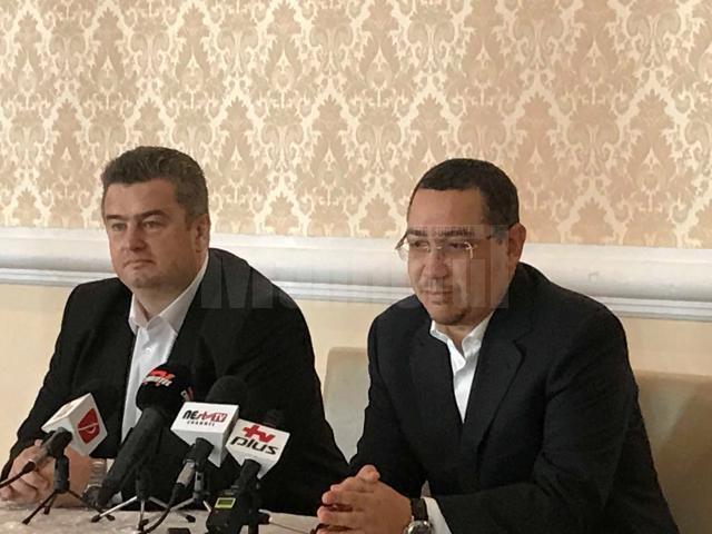 Fostul lider PSD şi premier Victor Ponta şi fostul preşedinte al PSD Suceava Cătălin Nechifor  au susţinut joi dimineaţă o conferinţă de presă comună