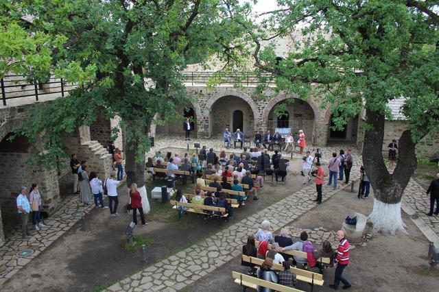 „Unirea prin teatru”, marcată de premierea dramaturgului Matei Vişniec, în Cetatea de Scaun a Sucevei