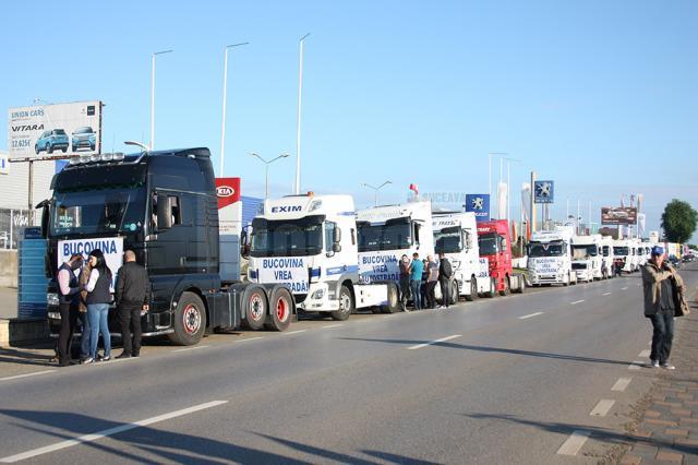 Zeci de maşini de mare tonaj au participat la protestul prin care se cere construcţia de autostrăzi în Moldova