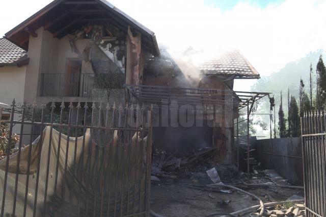 Casa a fost afectată grav de incendiu