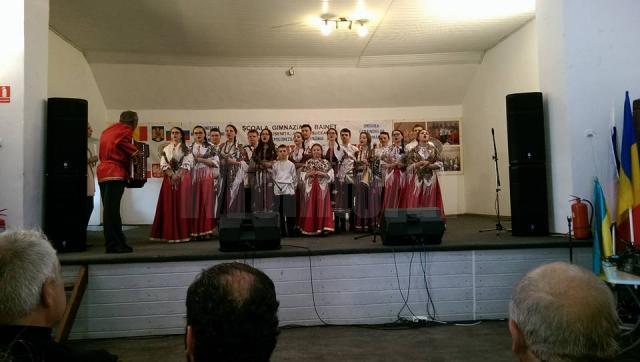 Festivalul Minorităţilor Naţionale, organizat de Şcoala Gimnazială Baineţ
