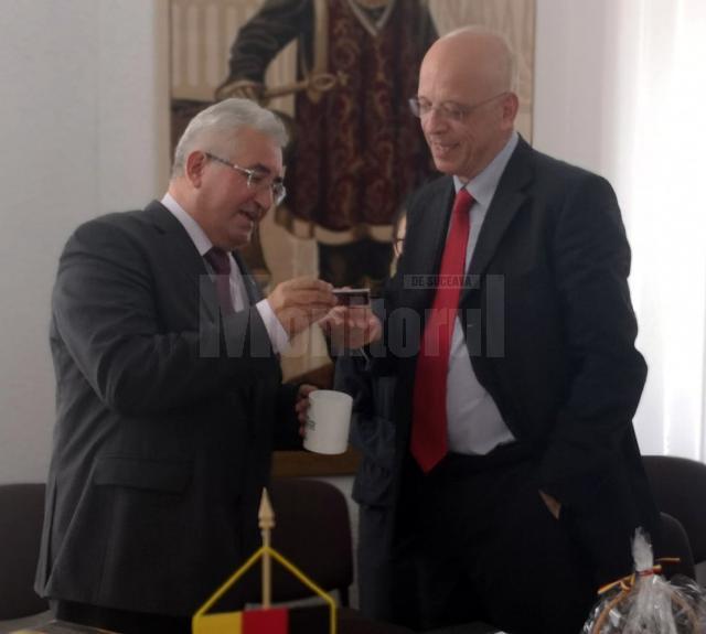 Ambasadorul Germaniei i-a promis primarului Sucevei că va aduce o delegaţie mare de oameni de afaceri din Bavaria