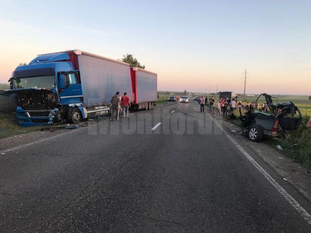 Accidentul a avut loc pe un segment de drum în linie, în apropierea localităţii Negostina