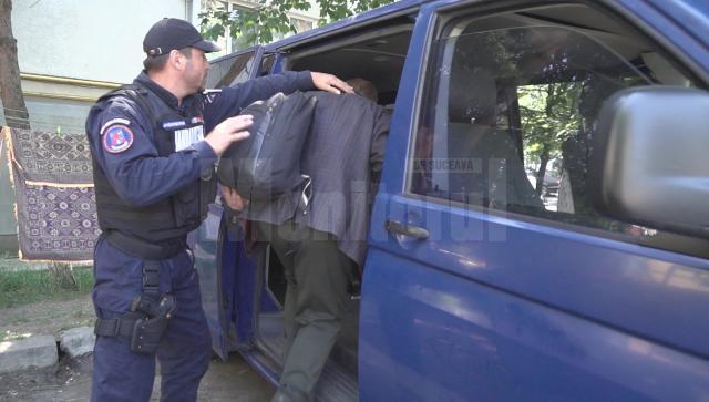 Jandarmi aduși de la București au descins miercuri la Suceava