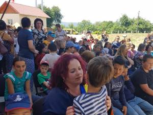 Primarul din Berchişeşti, Violeta Ţăran, a fost alături de participanţii la Festivalul „Suflet de copil”