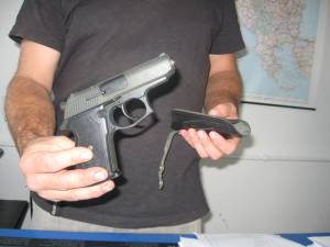 Controale la deţinători autorizați de arme şi muniţii