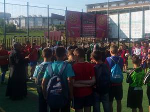 Zeci de copii au participat la turneul de fotbal organizat de Protopopiatul Fălticeni
