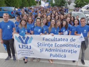 Marşul Absolvenţilor USV a cucerit străzile oraşului