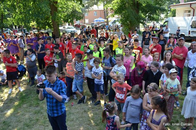 Peste 500 de copii au fost prezenţi la acțiunea de la Bănești