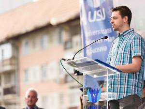 Răzvan Gîrmacea le-a vorbit absolvenţilor USV despre experienţele sale