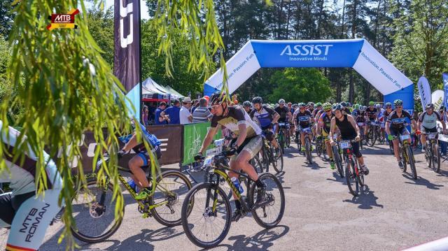 Peste 500 de biciclişti din toată ţara au participat la ediţia din acest an a maratonului MTB Dragomirna powered by ASSIST