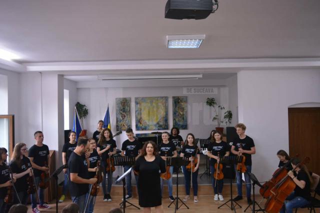 Concert de lansare al formației Electric Strings