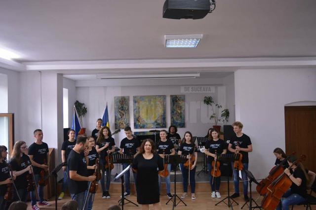 Concert de lansare al formației Electric Strings, de la Colegiul de Artă „Ciprian Porumbescu”