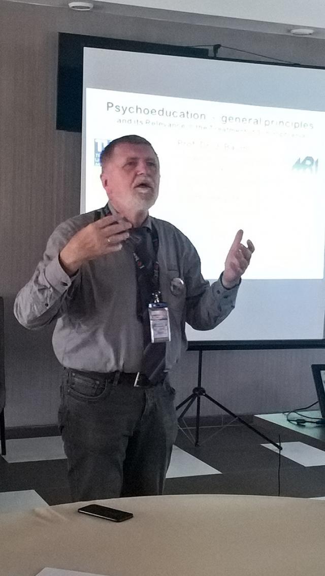 Prof. dr. Josef Bäuml a conferențiat la Câmpulung Moldovenesc despre recuperarea bolnavilor de schizofrenie