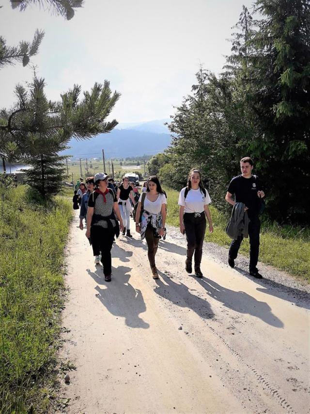 Parcul Naţional Călimani a găzduit etapa naţională a concursului ”Tineri în Pădurile Europei - Young People in European Forests”