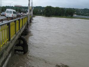 Râuri din judeţul Suceava, sub cod galben de inundaţii