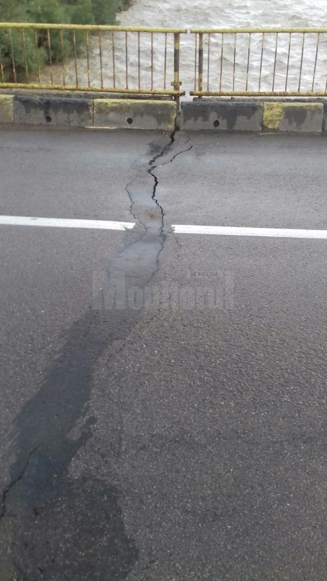 Podul de la Milișăuți a fost închis