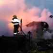 Un incendiu izbucnit dintr-un atelier de tâmplărie a distrus întreaga gospodărie a unei familii