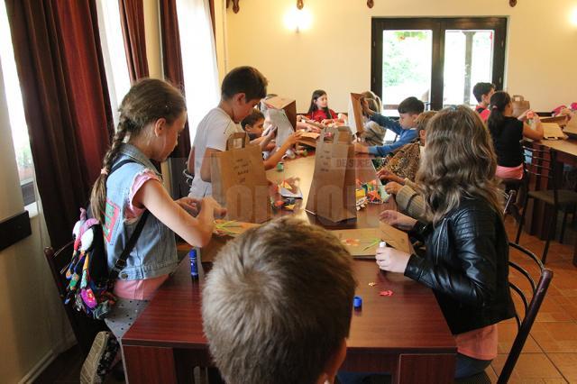 80 de elevi, în Tabăra de creaţie „Micii iconari”, ediţia a VIII-a, la Adâncata