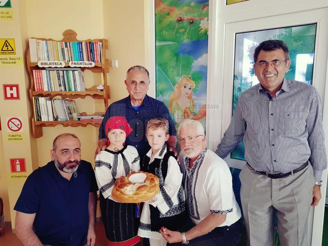 Programul cultural-educativ „Şezătoarea - tradiţie românească”